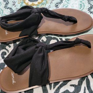 Sanuk sandals